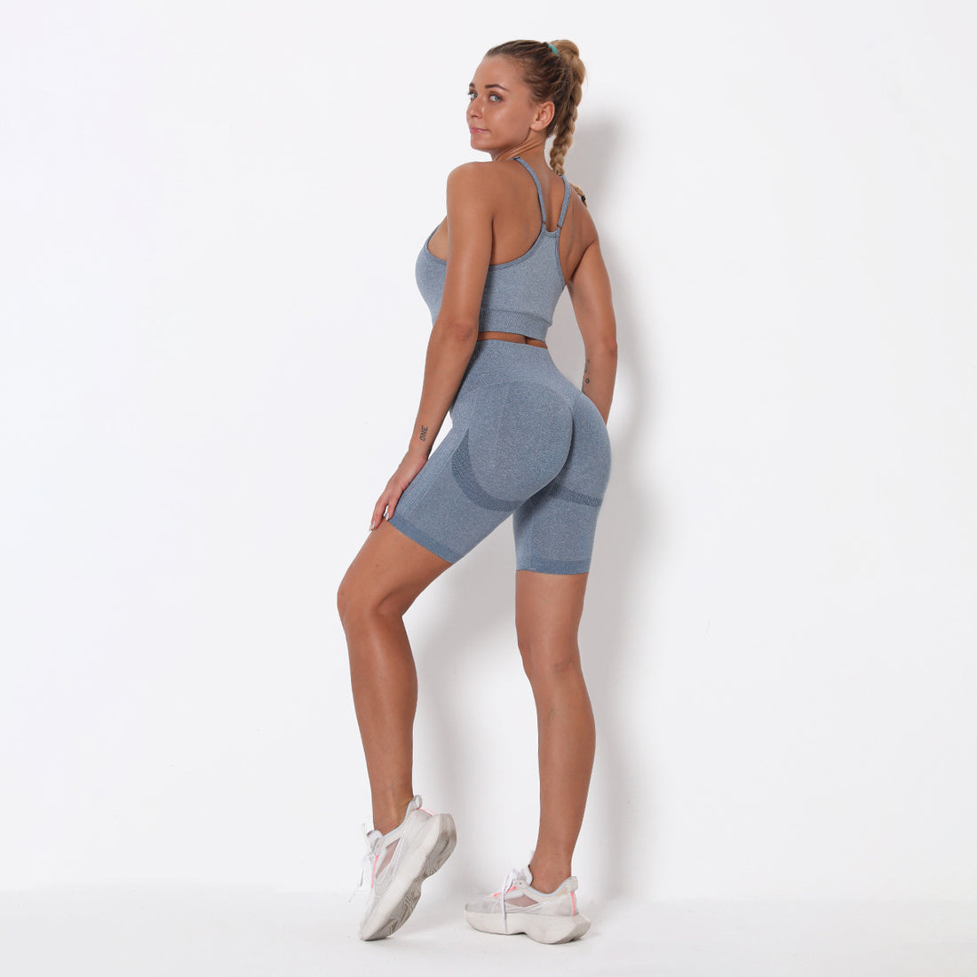 Thay  Activewear