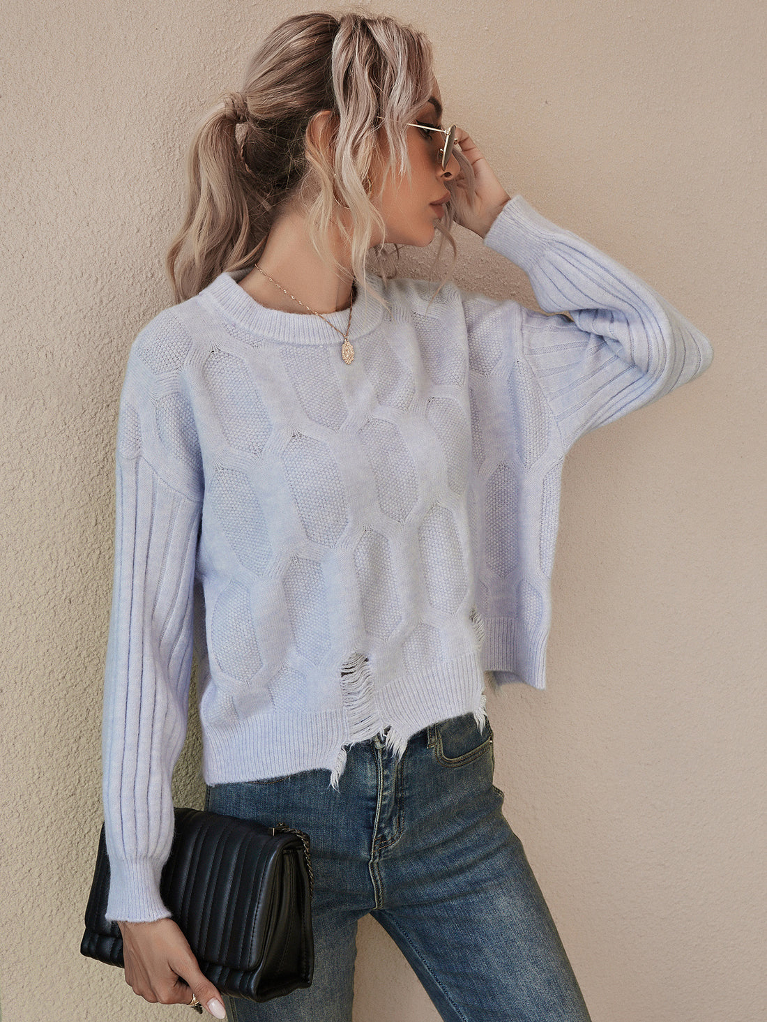 Linava Sweater